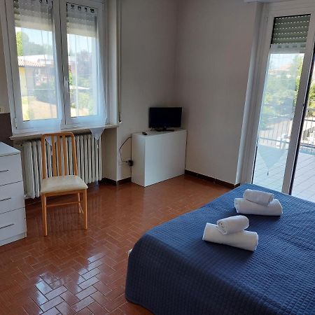 Vittoria Rooms Peschiera Peschiera del Garda Buitenkant foto
