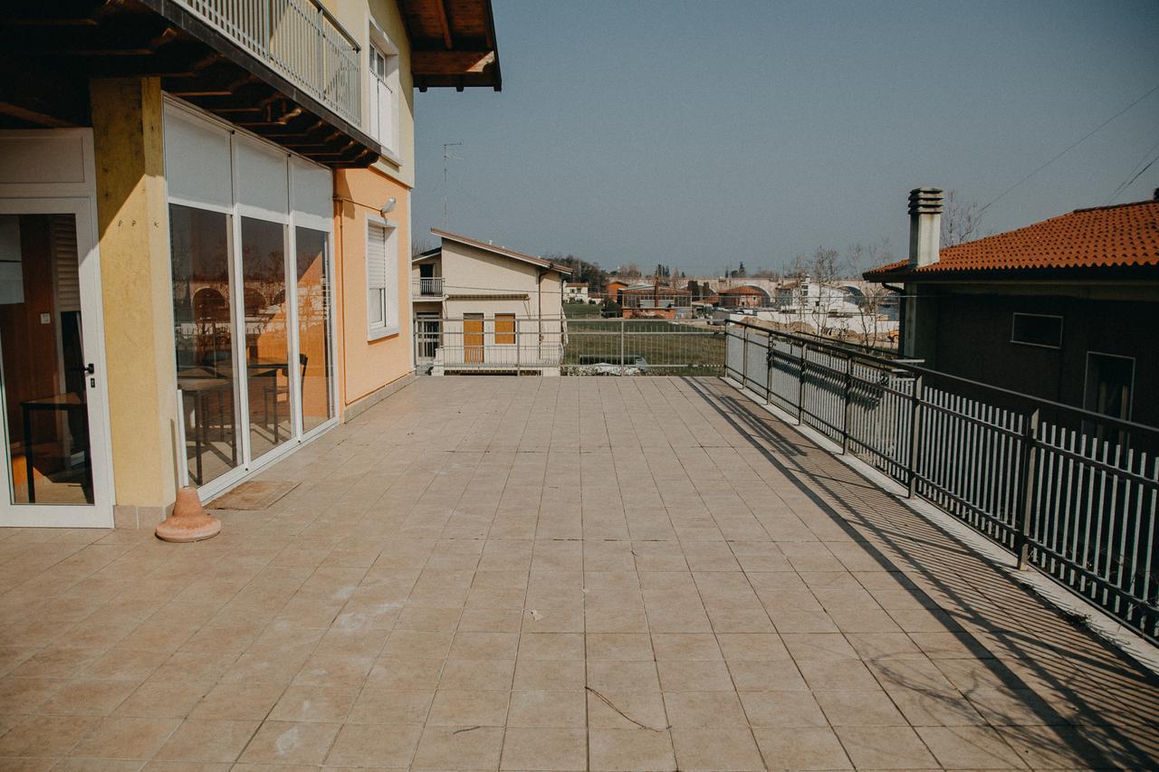 Vittoria Rooms Peschiera Peschiera del Garda Buitenkant foto